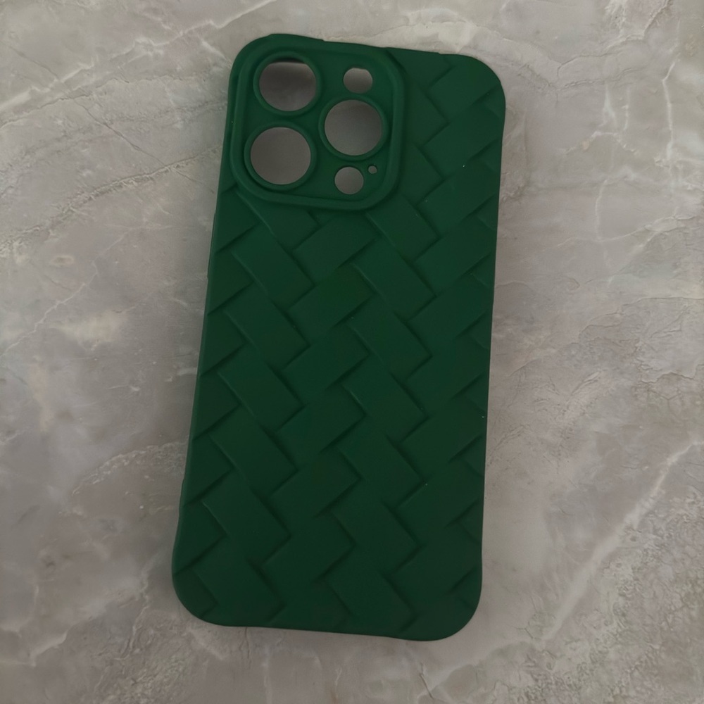 iPhone 15 pro case like new